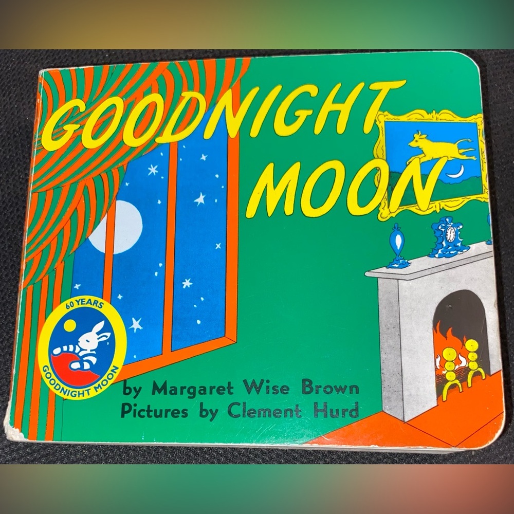 📚2/$10📚 Goodnight Moon First Board Book Edition 1991.